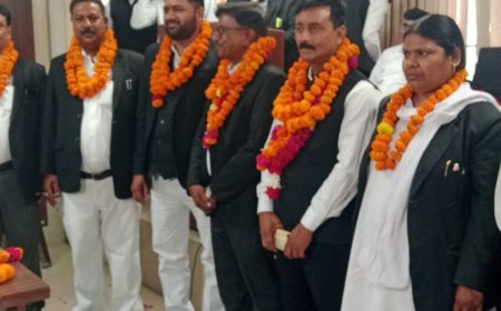 बार एसोसिएशन कार्यकारिणी 2026 का भव्य शपथ ग्रहण समारोह मुख्य अतिथि विधायक मनीष रावत और विशिष्ट अतिथि विधायक रामकृष्ण भार्गव की उपस्थिति में संपन्न हुआ।